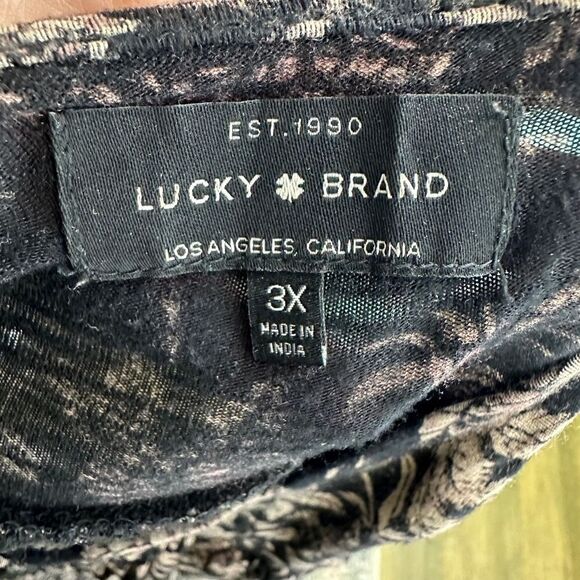 Lucky Brand Knit Tunic Top Keyhole Button Neck Ruffle Trim Black Floral Size 3X - Picture 11 of 11